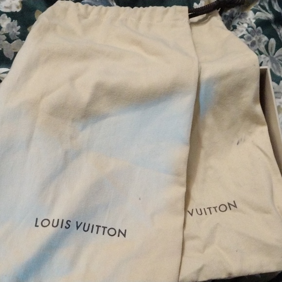 Black, Louis Vuitton monogram version heels, size 9 - Picture 8 of 8